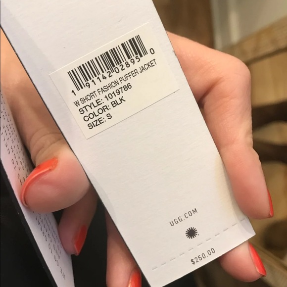 UGG SHORT PUFF COAT BRAND NEW - Picture 6 of 6